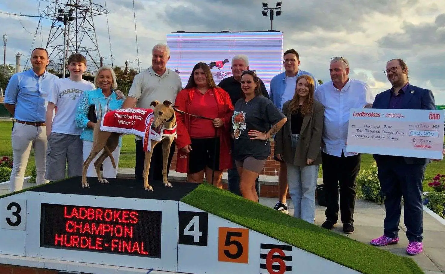 Barry O’Sullivan poses for a photo with connections